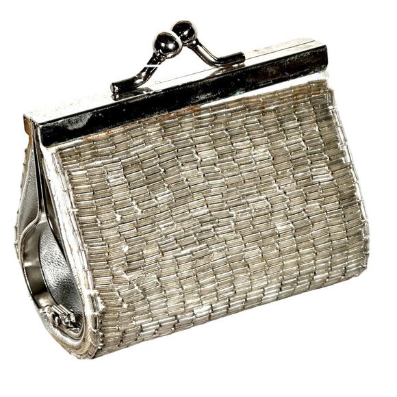 KENNETH COLE REACTION silver beaded coin purse 3 x 3“ kiss latch so cute - Picture 1 of 12